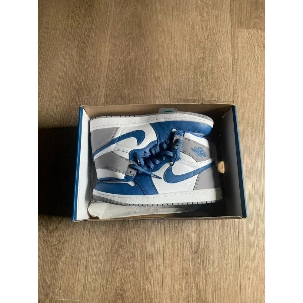Nike Air Jordan 1 Retro High OG True Blue Size 9.5 DZ5485-410 w/ Box Laces